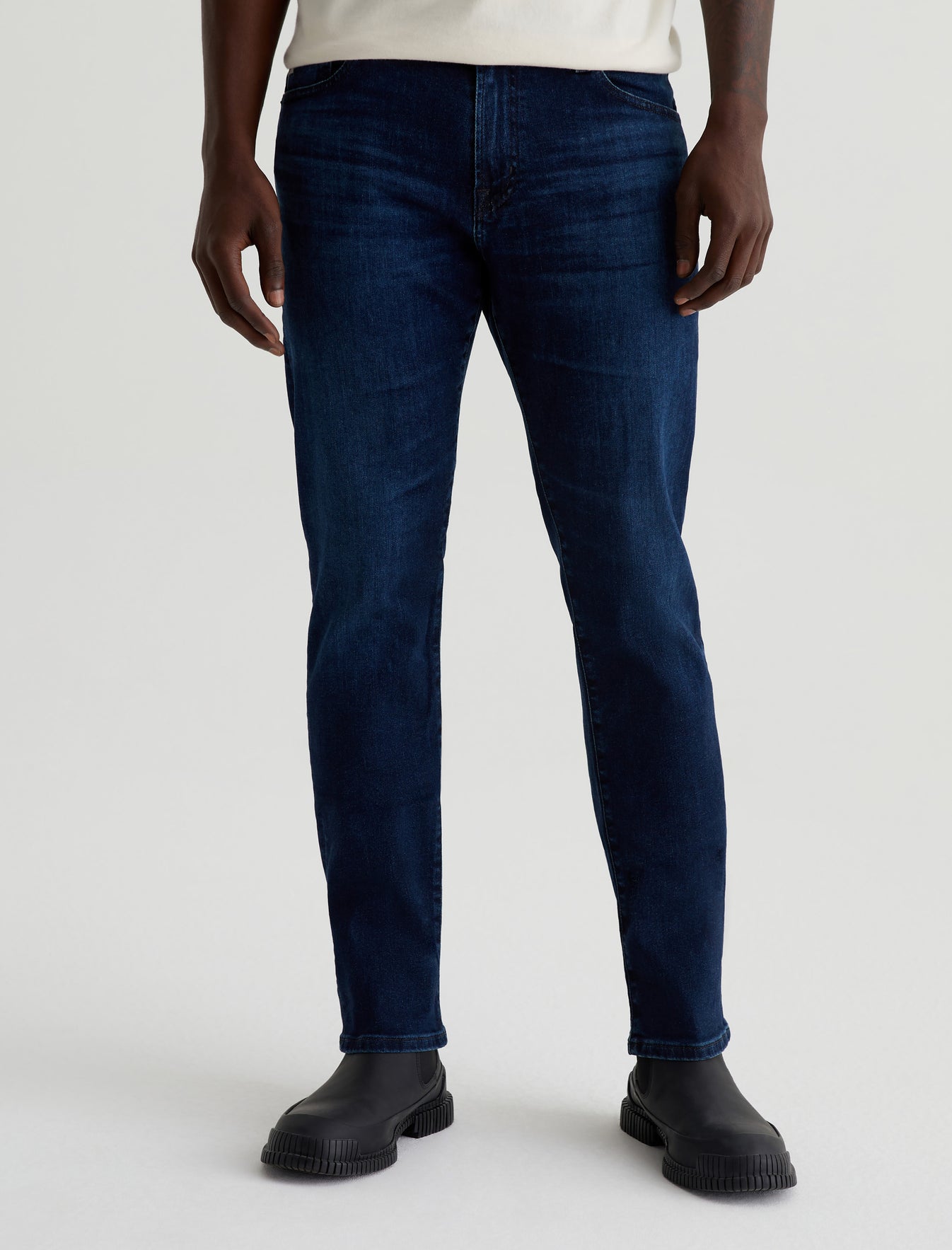 Everett Vapor Wash|AG-ed Slim Straight Leg Denim